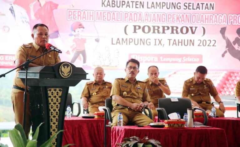 Atlet Lampung Selatan Peraih Medali Porprov Lampung 2022 Terima Bonus