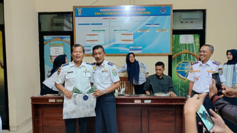 Perpisahan Seketaris Dinas Perhubungan Pringsewu