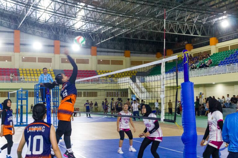 Tim Lampung Phinisi dan Lutfi Juarai Bola Voli Under Usia 18 Tahun