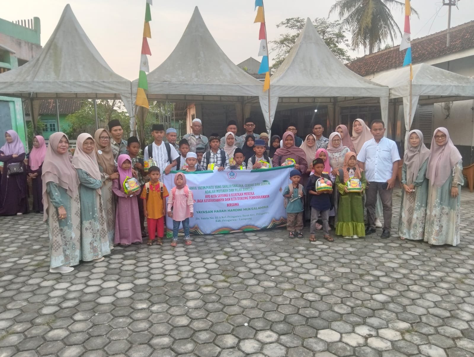 Sambut 10 Muharram 1448 H: Yayasan Hajjah Hardini Muksalamina Gelar Santunan Anak Yatim dan Beri Penghargaan Santri Berprestasi